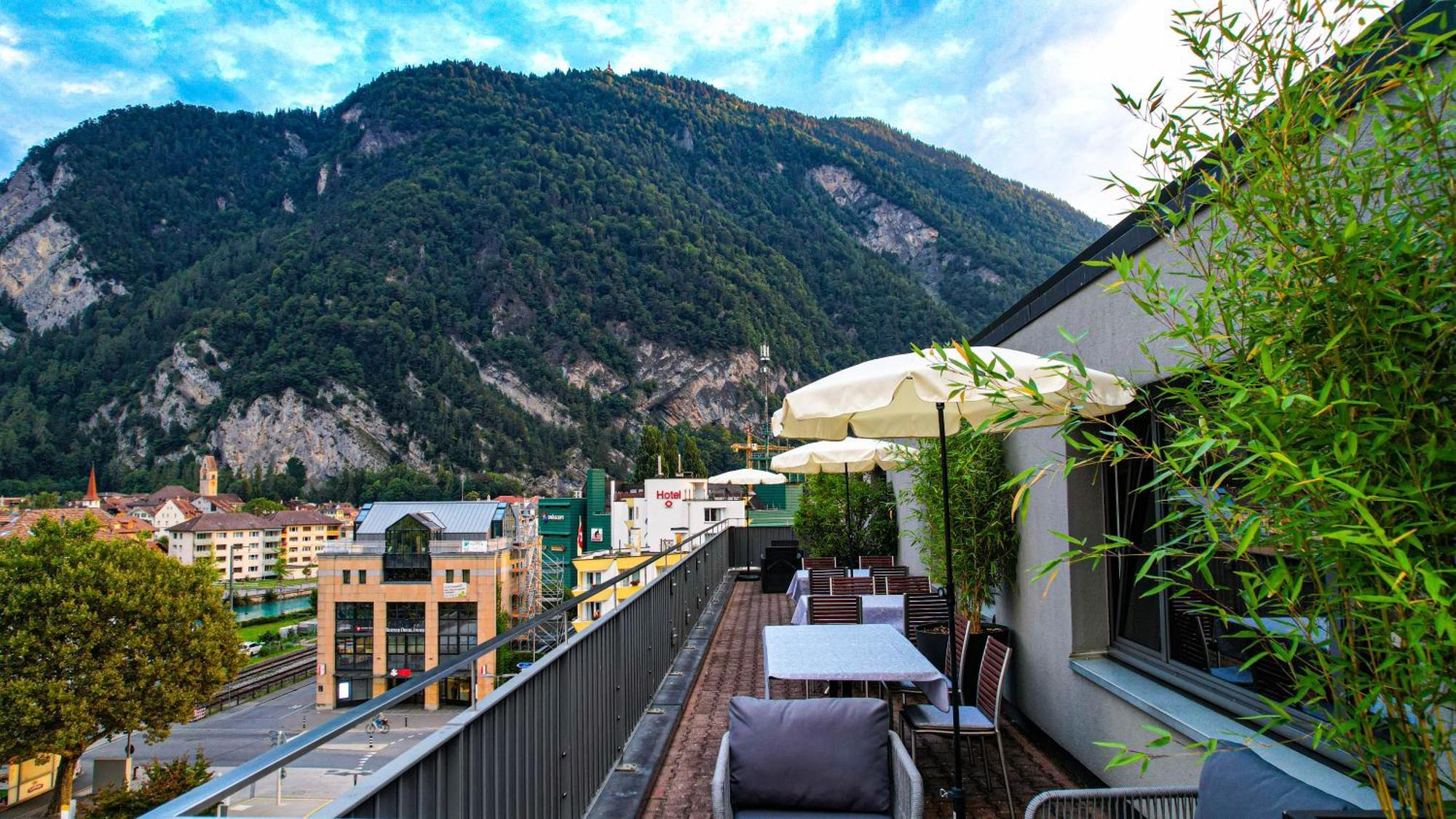 Hotel Merkur - West Station Interlaken Exterior photo