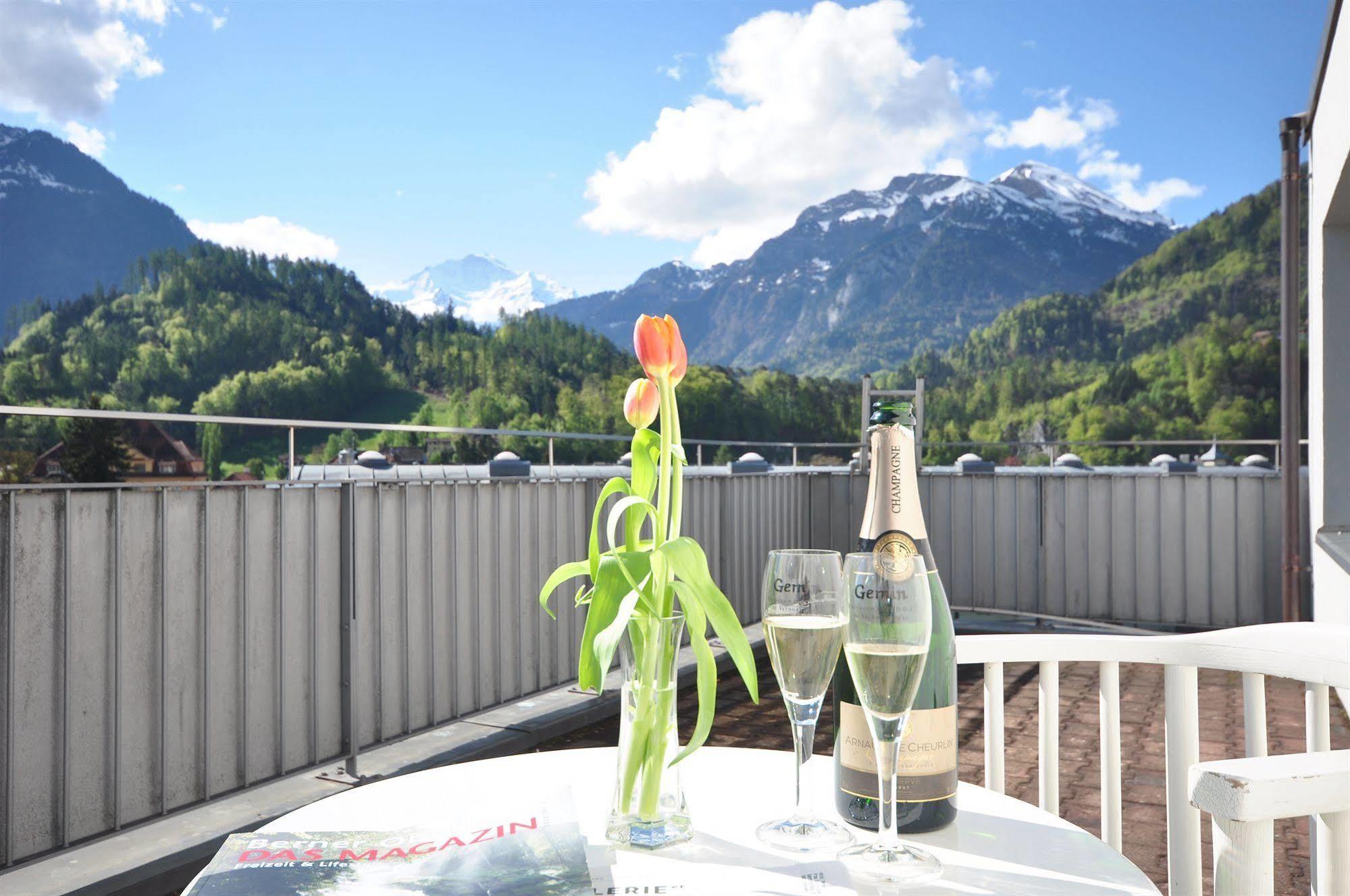 Hotel Merkur - West Station Interlaken Exterior photo