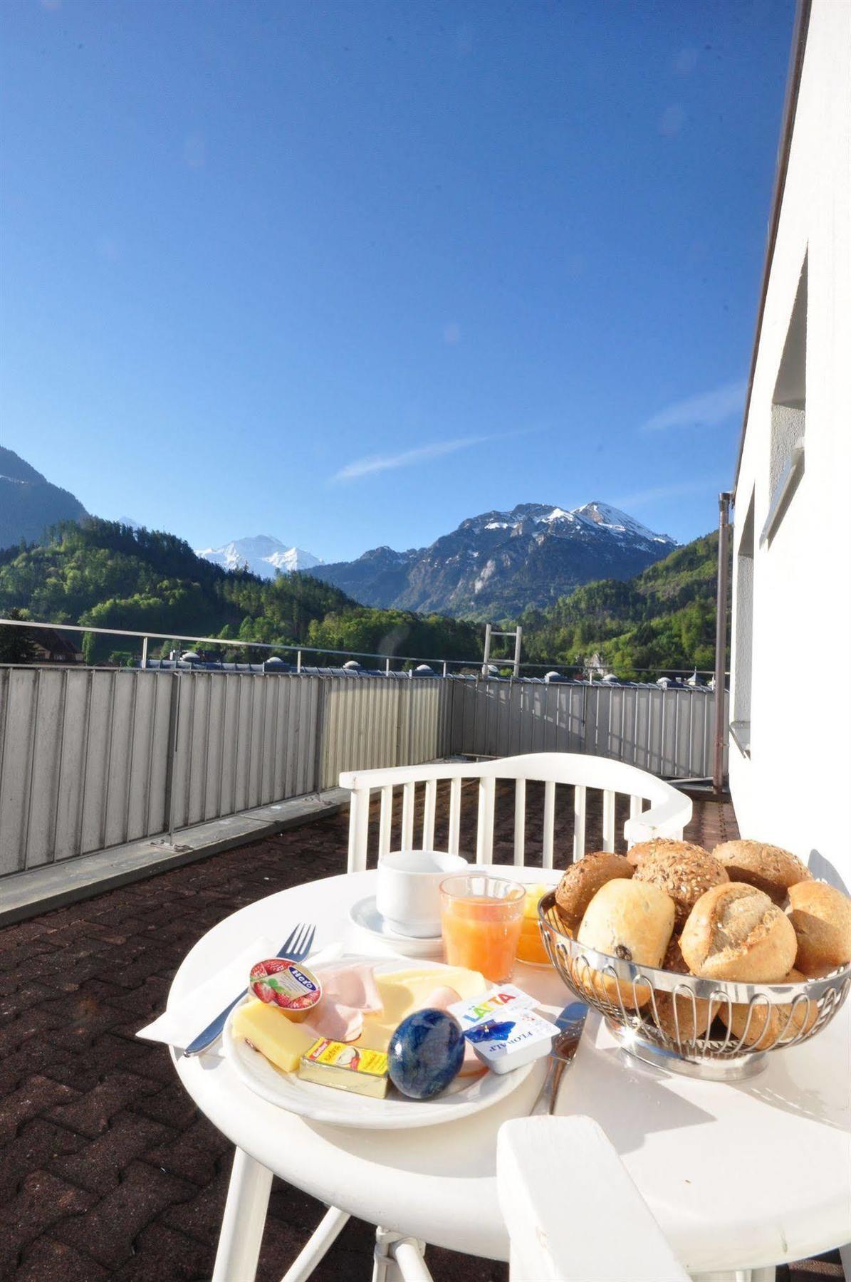Hotel Merkur - West Station Interlaken Exterior photo